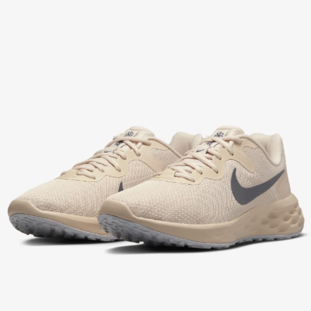 🆕 Nike Revolution 6